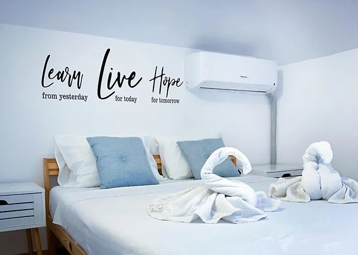 Zenith House Πανσιόν 3*